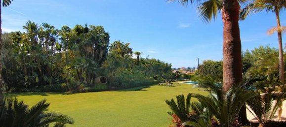 5 bedrooms Villa in Marbella, Spain No. 9907 5
