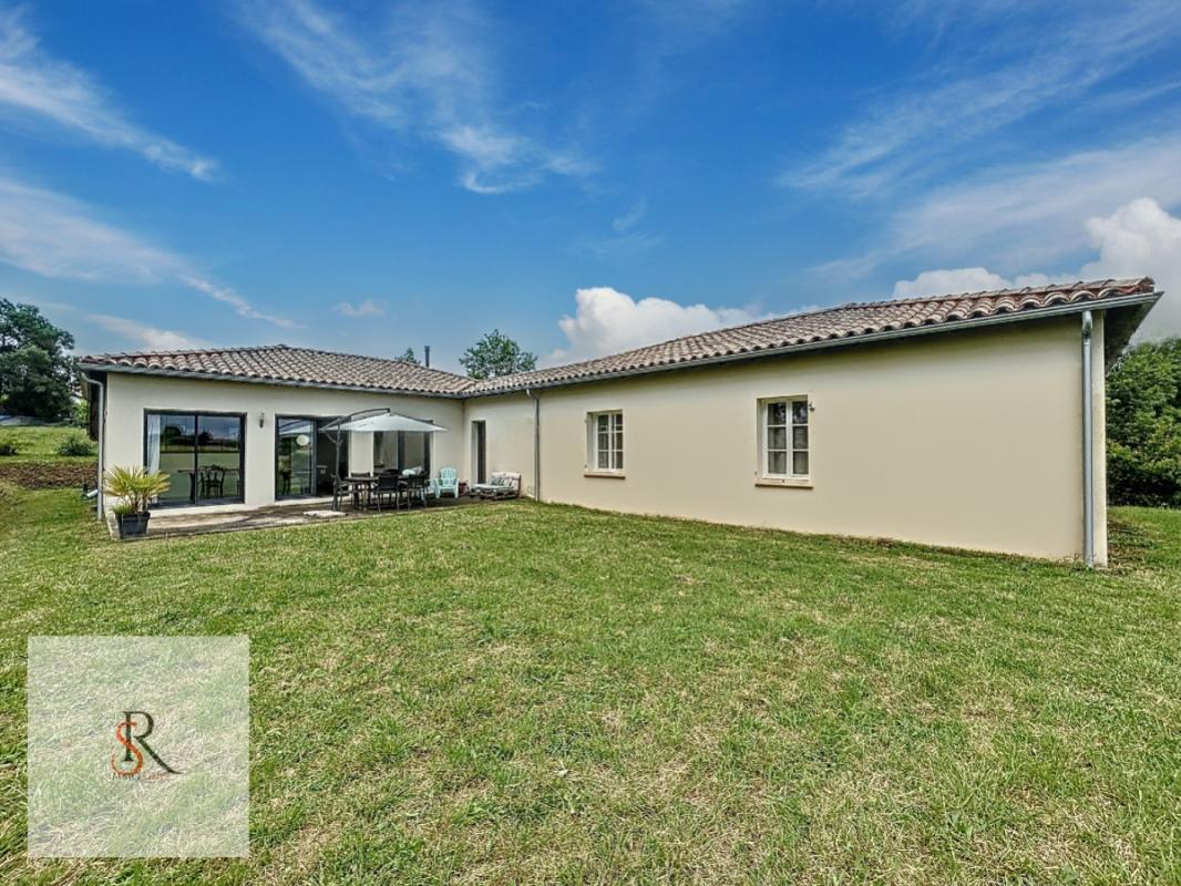 5 bedrooms Villa in Auvillar, France No. 203503