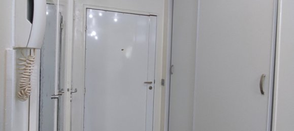 1 bedroom Apartment in Courbevoie, France No. 186268 11