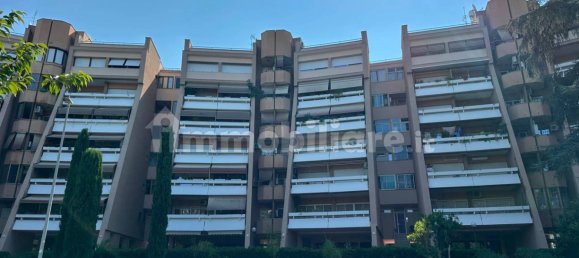 4 bedrooms Apartment in Rome, Italy No. 370203 12