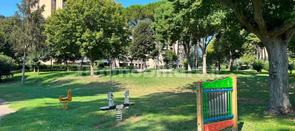 4 bedrooms Apartment in Rome, Italy No. 370203 14