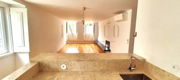 2 bedrooms Apartment in Lisbon, Portugal No. 11177 2