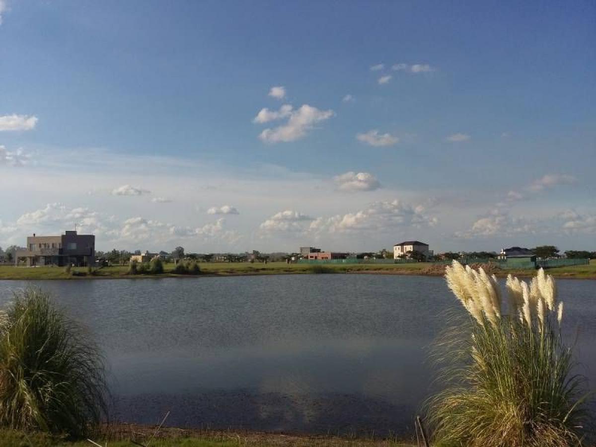  Land in Escobar, Argentina No. 116156