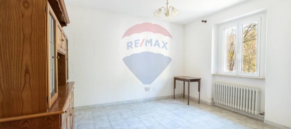 Дом с 9 комнатами в Поджо Сан Марчелло, Италия № 7561 10