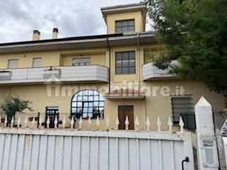 3 bedrooms Apartment in Mosciano Sant'Angelo, Italy No. 172925