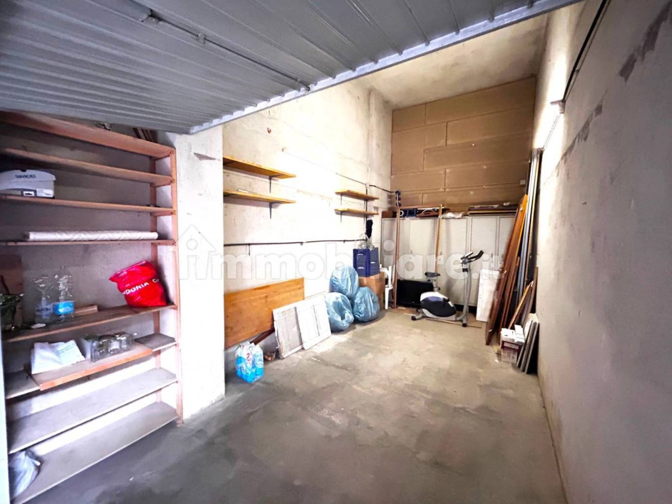  مرآب في Avigliana, Italy 19متر مربع رقم 225669