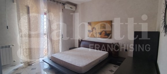 2 rooms Apartment in Rome, Italy No. 351433 4