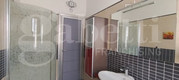 2 rooms Apartment in Rome, Italy No. 351433 8