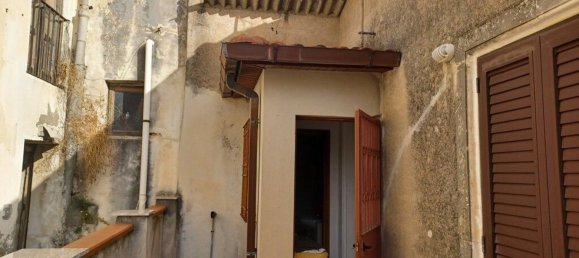 Casa de 5 habitaciónes en Messina, Italy No. 88330 27