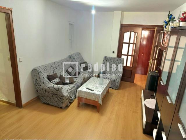 Apartamento de 3 dormitorios en Alcalá de Henares, Spain No. 144975