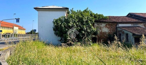 5 rooms Building in Pozzaglio ed Uniti, Italy No. 166853 9