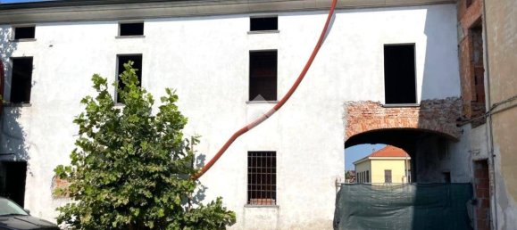 5 rooms Building in Pozzaglio ed Uniti, Italy No. 166853 6