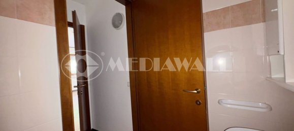 Дом с 5 комнатами в Порденоне, Италия № 296608 42