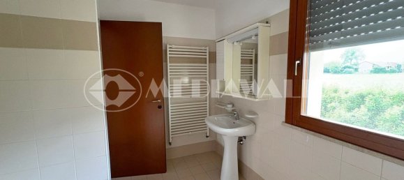 Дом с 5 комнатами в Порденоне, Италия № 296608 13