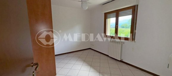 Дом с 5 комнатами в Порденоне, Италия № 296608 9