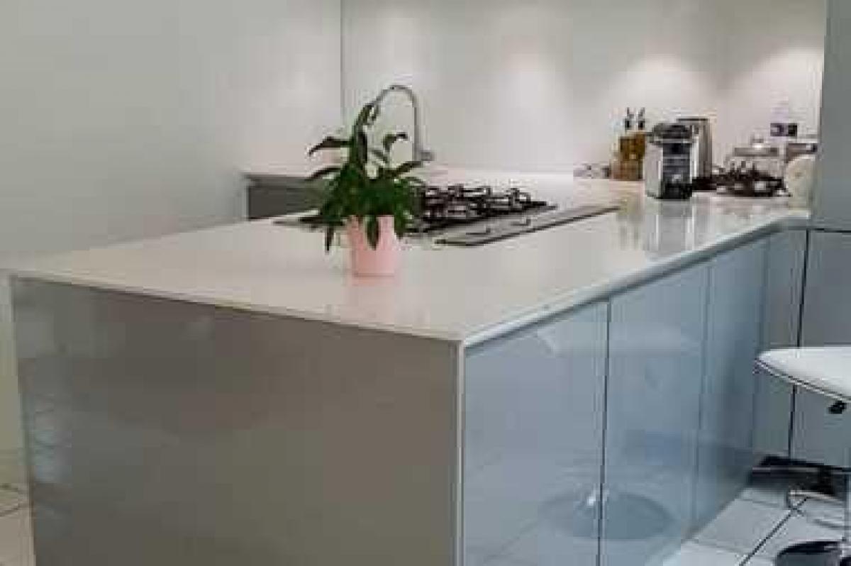 Casa de 8 dormitorios en Montpellier, France No. 27564