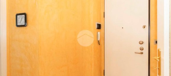 1 bedroom Apartment in Turin, Italy No. 272030 6