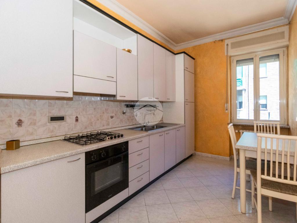 1 bedroom Apartment in Turin, Italy No. 272030