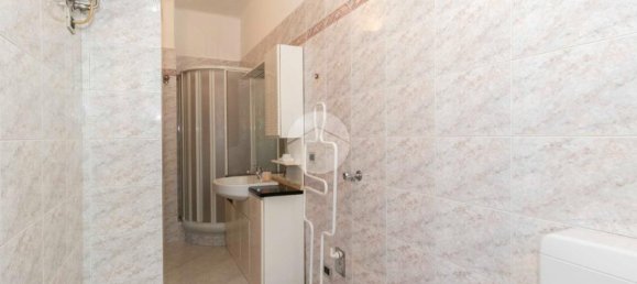 1 bedroom Apartment in Turin, Italy No. 272030 9