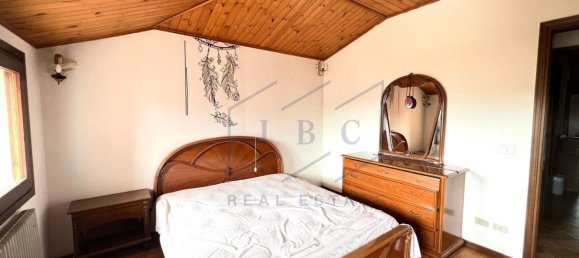 Apartamento de 4 dormitorios en Cimadolmo, Italy No. 319405 9