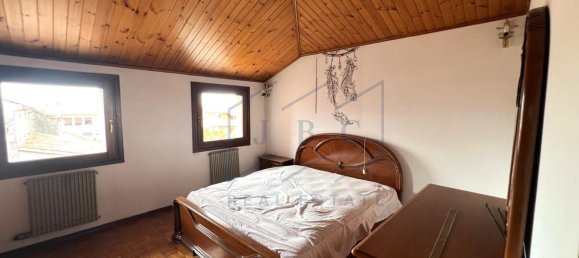 Apartamento de 4 dormitorios en Cimadolmo, Italy No. 319405 11