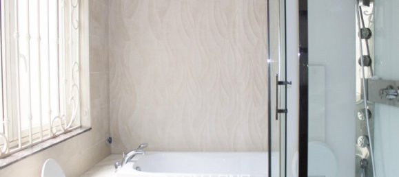 Вилла с 3 спальнями в Лонгбьен, Вьетнам № 826 8