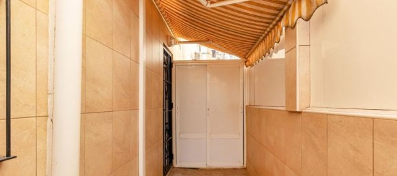 Apartamento de 2 dormitorios en Torrevieja, Spain No. 180295 21