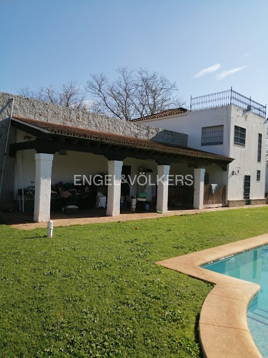 6 bedrooms Villa in Jerez de la Frontera, Spain No. 141161