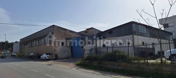 2580m² Warehouse in Castellana Grotte, Italy No. 314697 3