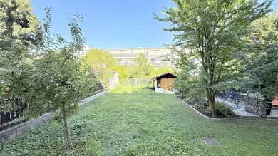 Квартира с 6 комнатами в Штоккерау, Австрия № 243444