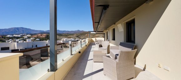 3 bedrooms Penthouse in Estepona, Spain No. 138368 11
