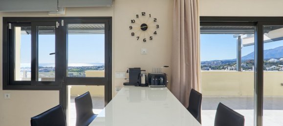 3 bedrooms Penthouse in Estepona, Spain No. 138368 10