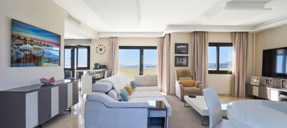 3 bedrooms Penthouse in Estepona, Spain No. 138368 5