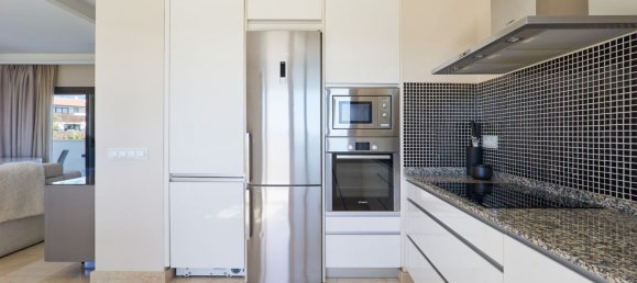 3 bedrooms Penthouse in Estepona, Spain No. 138368 8