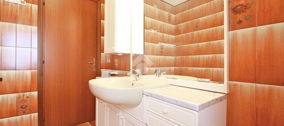 4 rooms House in Morgano, Italy No. 56518 38