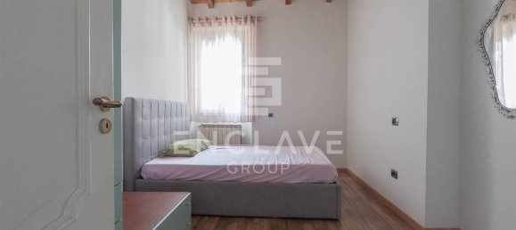 3 bedrooms Apartment in Signa, Italy No. 287242 8