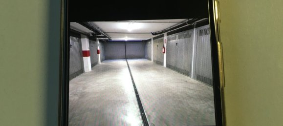 32m² Garage in Modena, Italy No. 254550 2