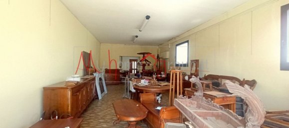 70m² Commercial property in Ponte San Nicolò, Italy No. 359218 4