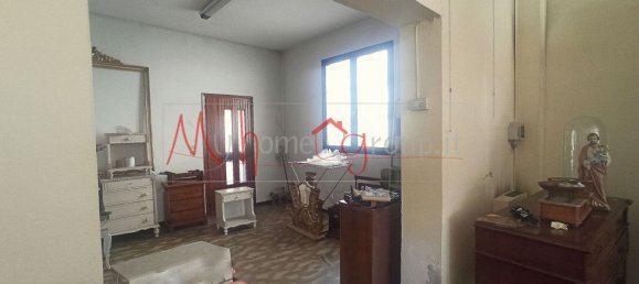 70m² Commercial property in Ponte San Nicolò, Italy No. 359218 5