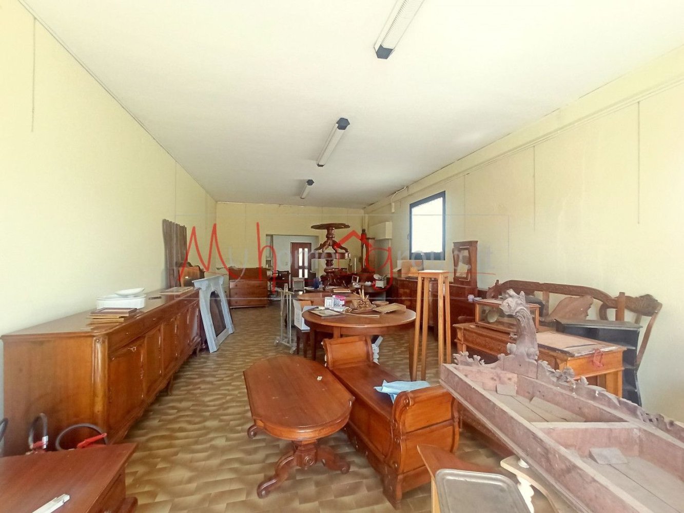 70m² Commercial property in Ponte San Nicolò, Italy No. 359218