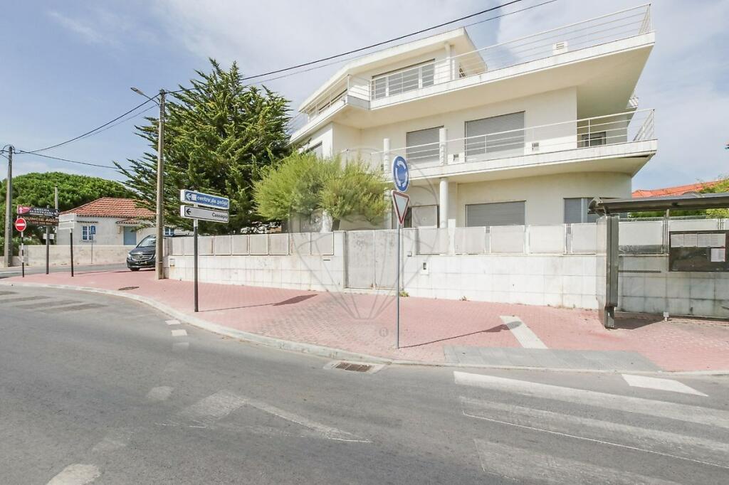 Villa T4 em Almada, Portugal N.º 30339