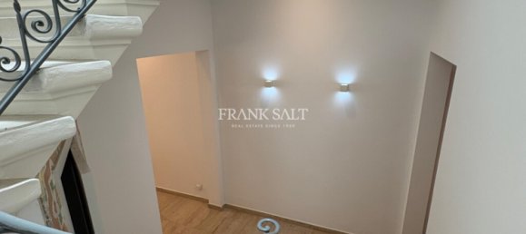 3 bedrooms Townhouse in Sliema, Malta No. 11498 8