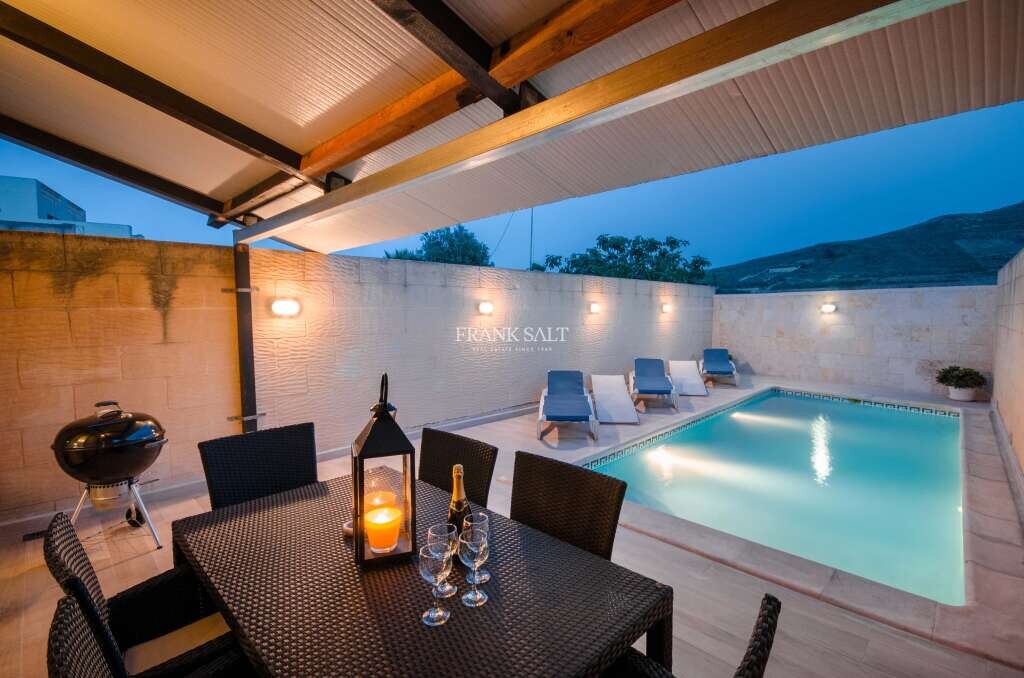 Casa de 5 dormitorios en Gharb, Malta No. 5445