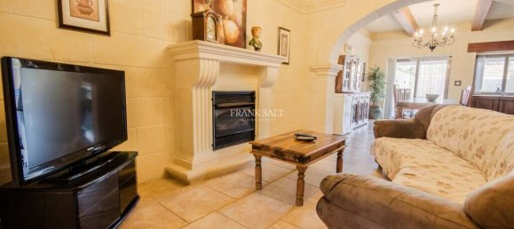 Casa de 5 dormitorios en Gharb, Malta No. 5445 7