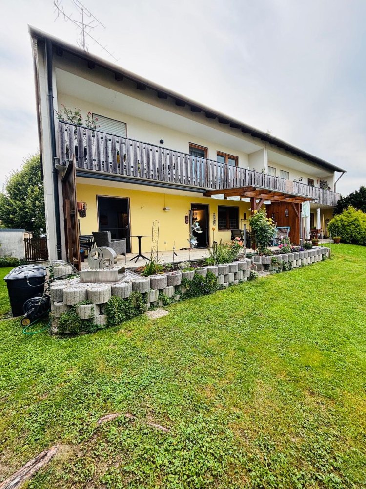 2 bedrooms Apartment in Landshut, Germany No. 266942