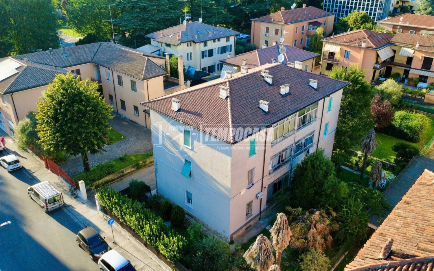 3 bedrooms Apartment in Brescia, Italy No. 354391