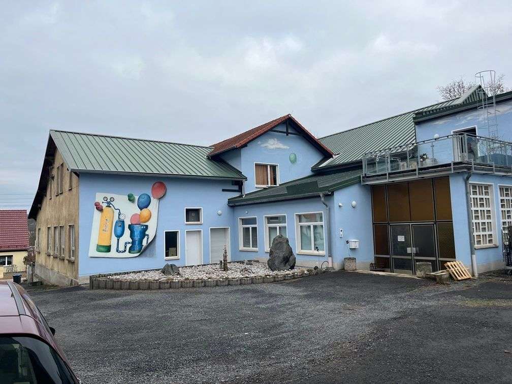 Bâtiment à Saale-Orla, Germany 1050m² No. 186356