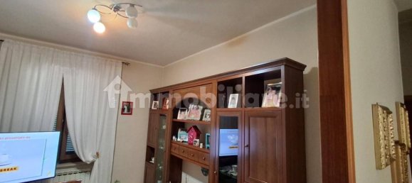 3 Schlafzimmer Wohnung in Foligno, Italy, Nr. 267231 8