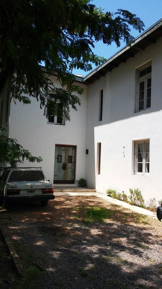 3 bedrooms House in Escobar, Argentina No. 12410