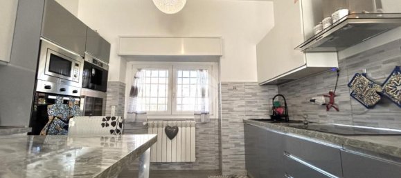 Villa de 6 habitaciónes en Anzio, Italy No. 96094 5